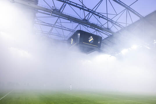 Rök på Strawberry Arena