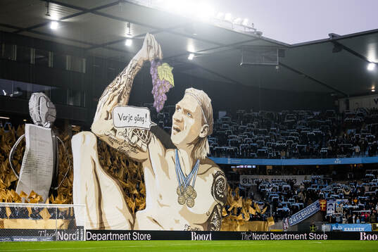 Malmö FFs supportrar med ett tifo
