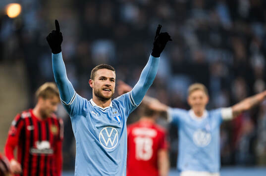Malmö FFs Gabriel Busanello jublar