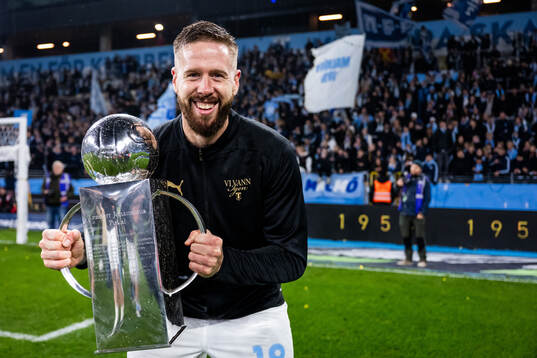 Malmö FFs Pontus Jansson jublar med Lennart Johanssons