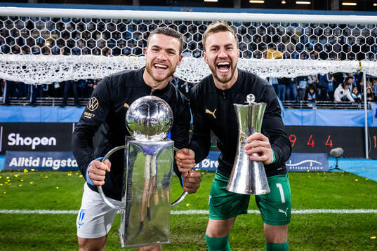 Malmö FFs Gabriel Busanello och målvakt Ricardo Friedrich