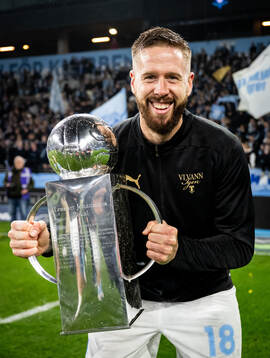 Malmö FFs Pontus Jansson jublar med Lennart Johanssons