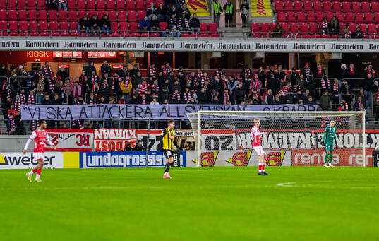 Kalmar supportrar med plakat