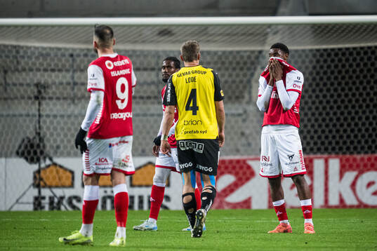 Kalmars Vince Osuji deppar