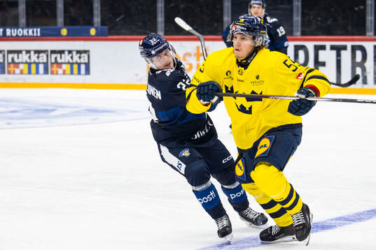 Bläddra bland fler bilder av Ice Hockey, Karjala Tournament, Finland - Sweden