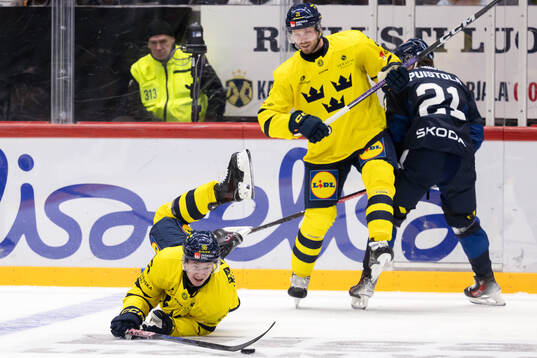 Pontus Andreasson and Christoffer Ehn of Sweden compete for
