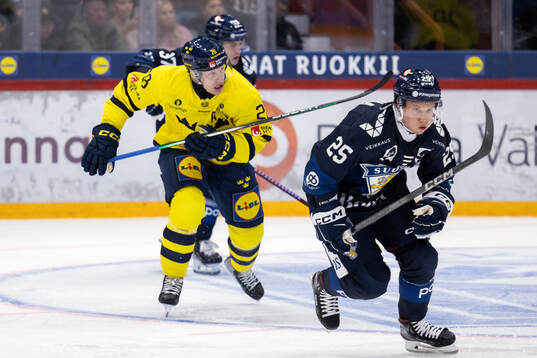 Atro Leppanen of Finland and Oskar Steen of Sweden and Toni