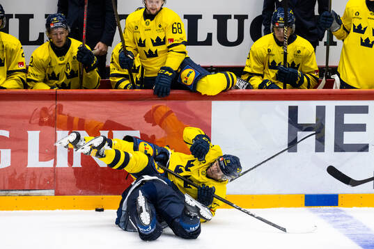 Miro Aaltonen of Finland and Andreas Johnson of Sweden