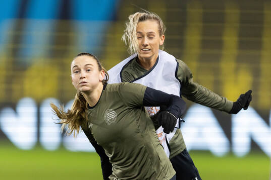 Vilde Hasund and Ellen Wangerheim of Hammarby