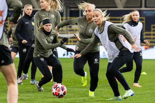 Julie Blakstad, Cathinka Tandberg and Stina Lennartsson of