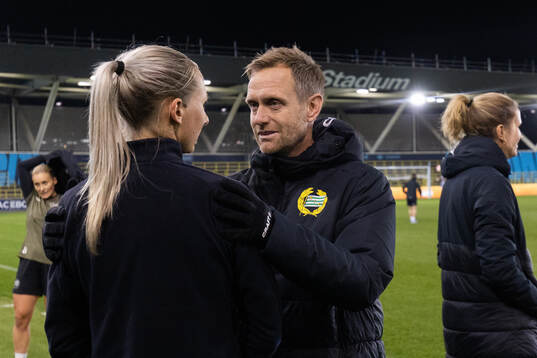 Ellen Wangerheim and head coach Martin Sjögren of Hammarby