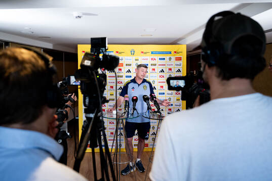 Head coach Jon Dahl Tomasson of the Swedish men's national