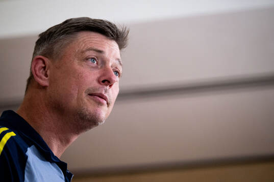 Head coach Jon Dahl Tomasson of the Swedish men's national