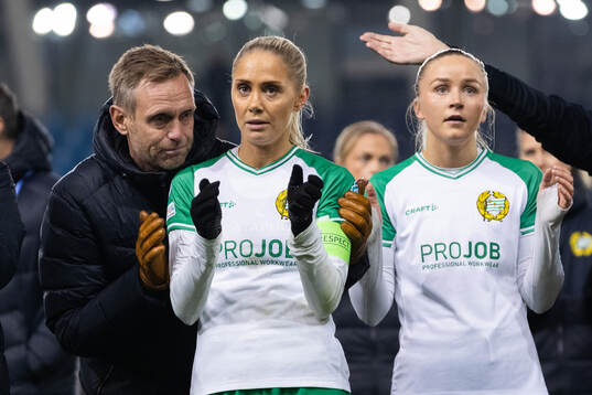 Head coach Martin Sjögren, Alice Carlsson and Anna