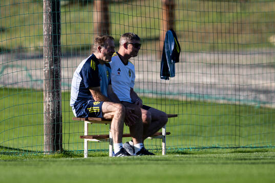 Assistant coach Remy Reijnierse and head coach Jon Dahl