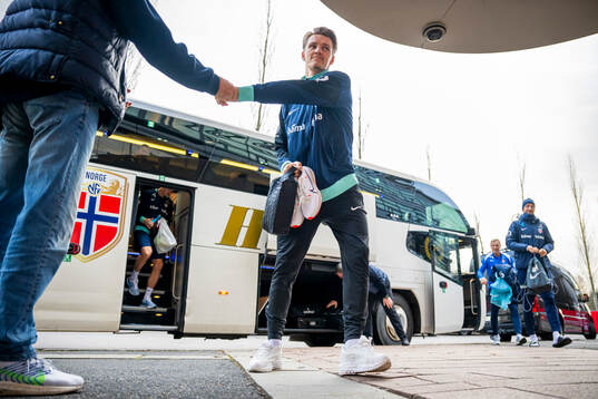 Bläddra bland fler bilder av Football, Nations League, Norway, training