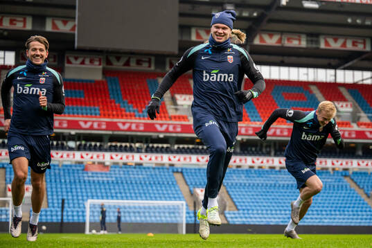 Sander Berge and Erling Braut Haaland of the Norwegian