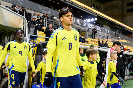 Noel Sernelius of Sweden ahead the under-19 Euro Qualifier
