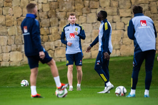 Dejan Kulusevski and Ken Sema of the Swedish men's football