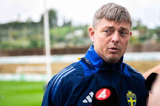 Head coach Jon Dahl Tomasson of the Swedish men's football