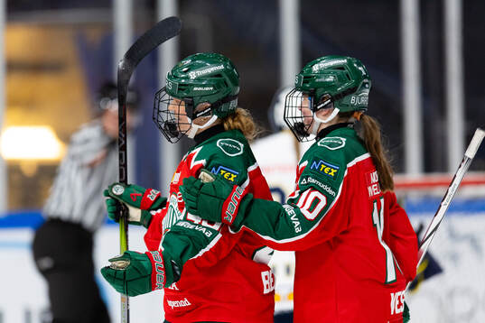Frölundas Paula Bergström jublar