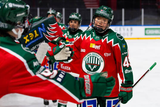 Frölundas Paula Bergström jublar