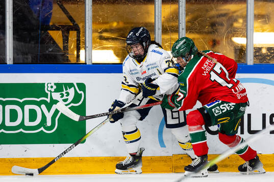 HV71s Rachel Weiss och Frölundas Sofie Lundin
