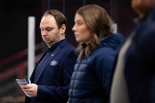 HV71s assisterande tränare Alexander Hanning