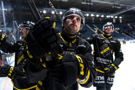 AIKs Macoy Erkamps jublar