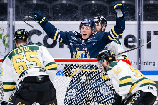 Södertäljes William Wiå jublar