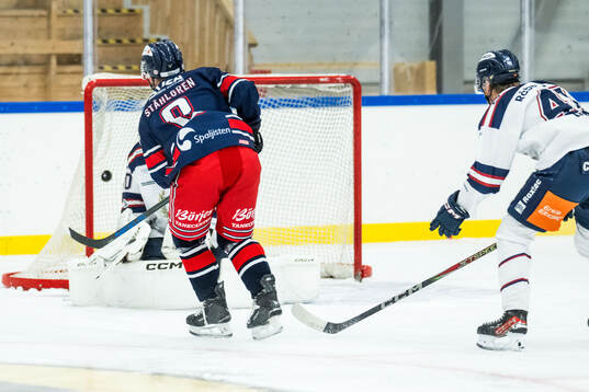 Åsedas Alwin Stålgren gör här 1-0