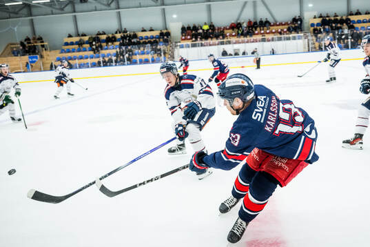 KRIF s Theo Löfström och Åsedas Johan Karlsson