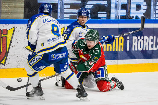 Leksands Joonas Lyytinen och Frölundas Linus Weissbach