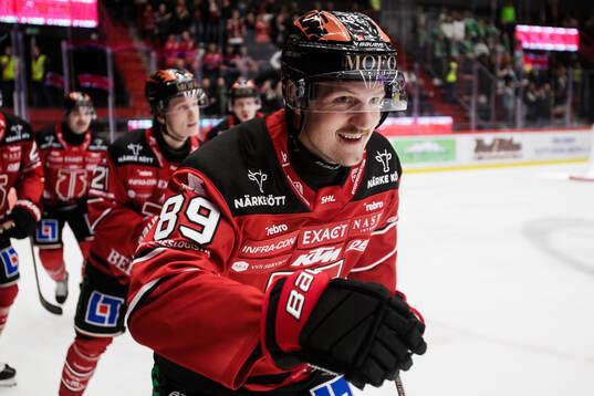 Örebros Patrik Karlkvist jublar