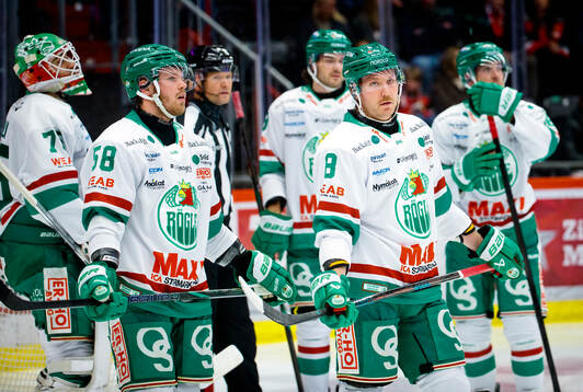 Rögles Filip Johansson och Linus Sandin deppar vid 1-0