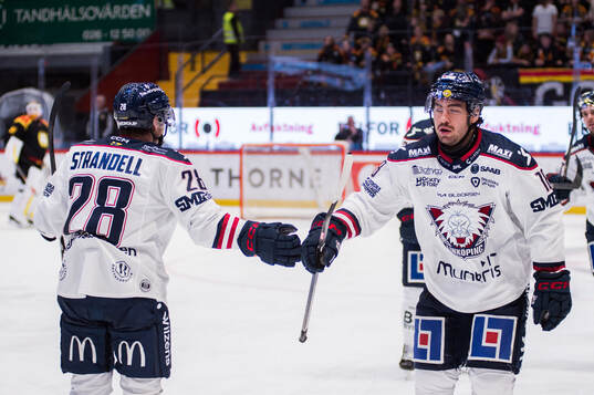 Linköpings Remi Elie jublar