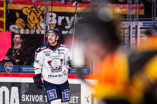 Linköpings Ty Rattie deppar