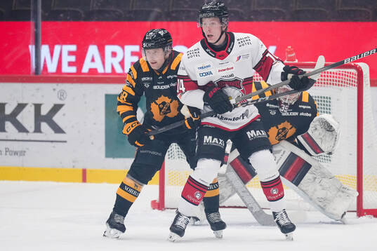 Skellefteås Oskar Nilsson och Malmö Redhawks Otto Stenberg