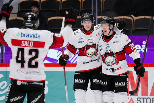 Malmö Redhawks Robin Salo , William von Barnekow och Lassi