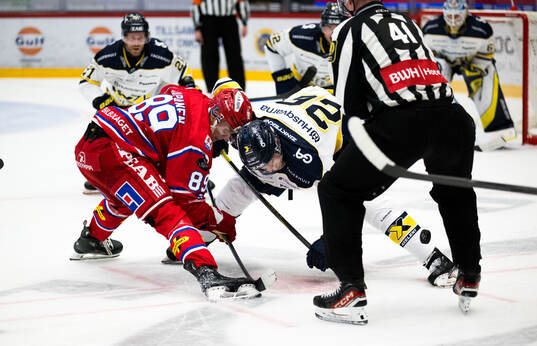 Timrås Oliver Kapanen och HV71s Tommi Tikka
