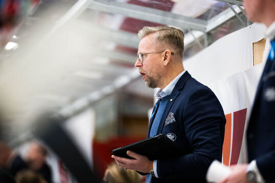 HV71s tränare Anton Blomqvist
