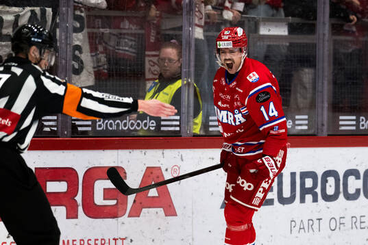 Timrås Emil Pettersson jublar