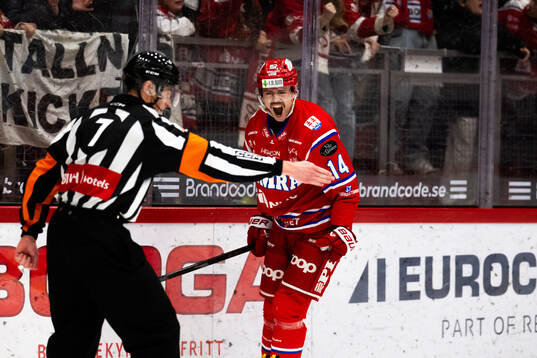 Timrås Emil Pettersson jublar