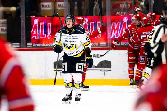 HV71s Tommi Tikka deppar