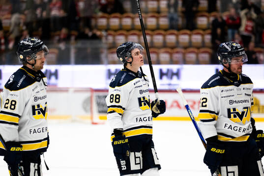 HV71s Herman Träff deppar