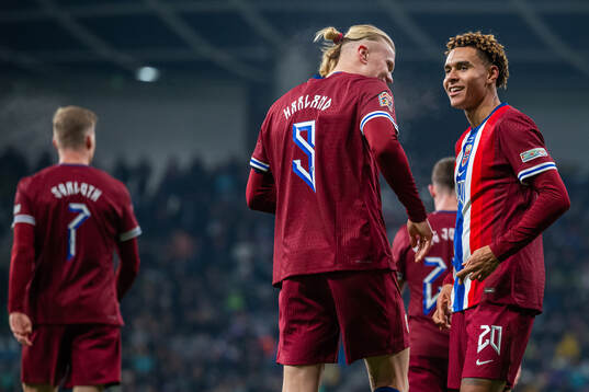 Antonio Nusa of Norway celebrates with teammate Erling