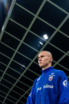 Leo Østigård of Norway enters the pitch
