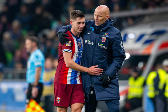 Lasse Berg Johnsen and Ståle Solbakken, head coach of