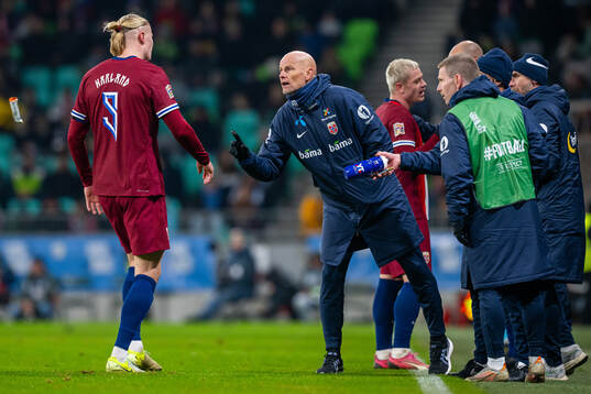 Erling Braut Haaland and Ståle Solbakken, head coach of