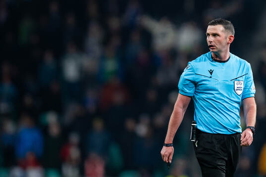 Referee Michael Oliver